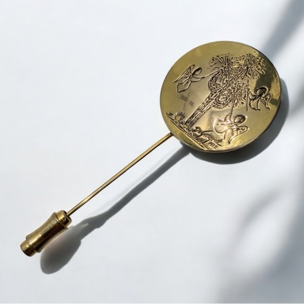 Gold Stick Pin Broch Vintage Engraved Design 1978